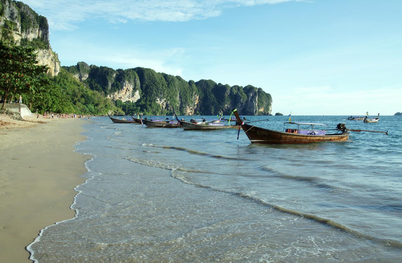Wake Up Aonang Hotel Ao Nang Екстер'єр фото